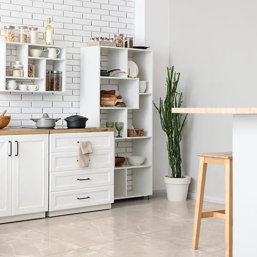 Porcelanato colocado en baño moderno